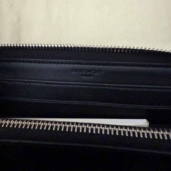 Givenchy leather zip around wallet - Picture 4 of 7
